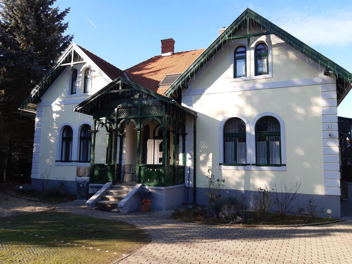 Szalay Villa Veszprém Exterior foto